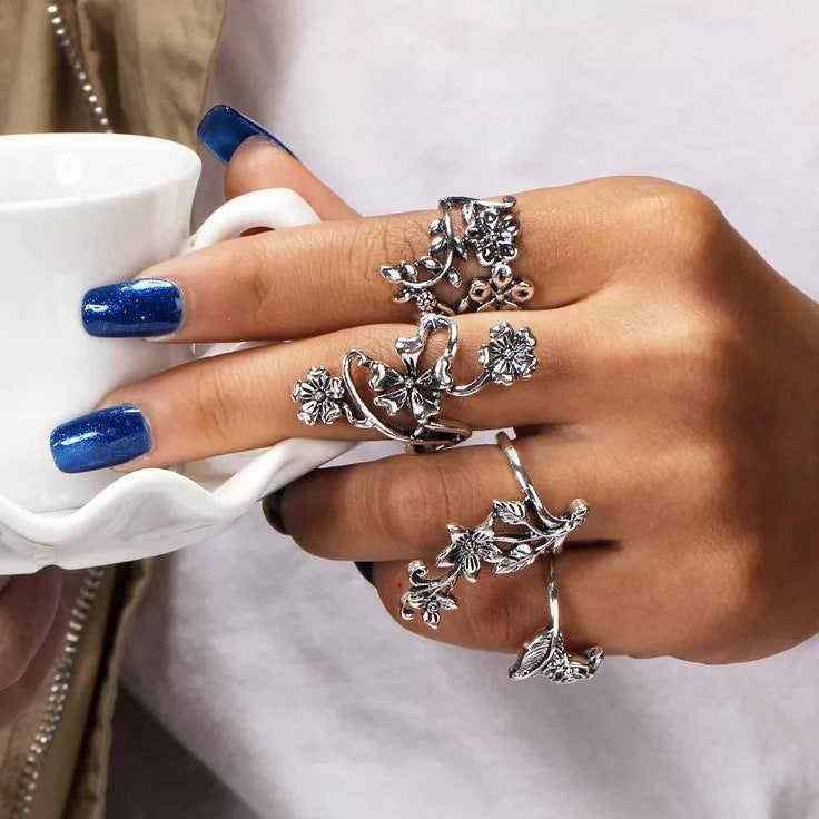 4 Pcs Trendy Antique Flower Ring Set